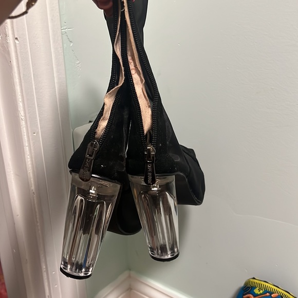 Mesh booties - Picture 3 of 3